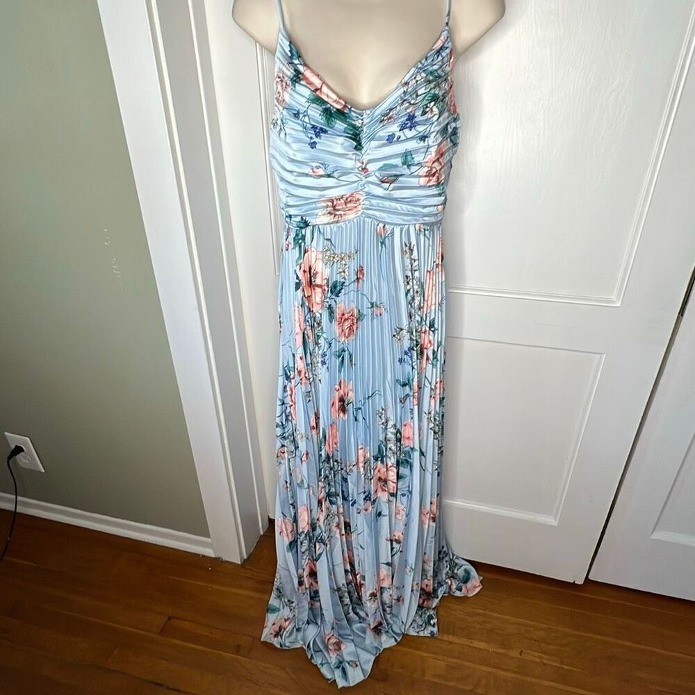 Petal & Pup NAIRA PLEATED MAXI DRESS - Blue Floral Size 6 Nwot